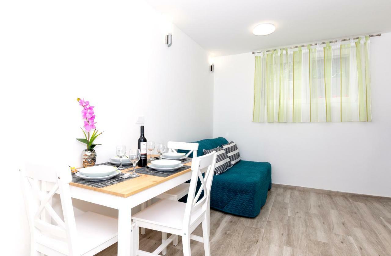 Apartments West Coast Split Luaran gambar