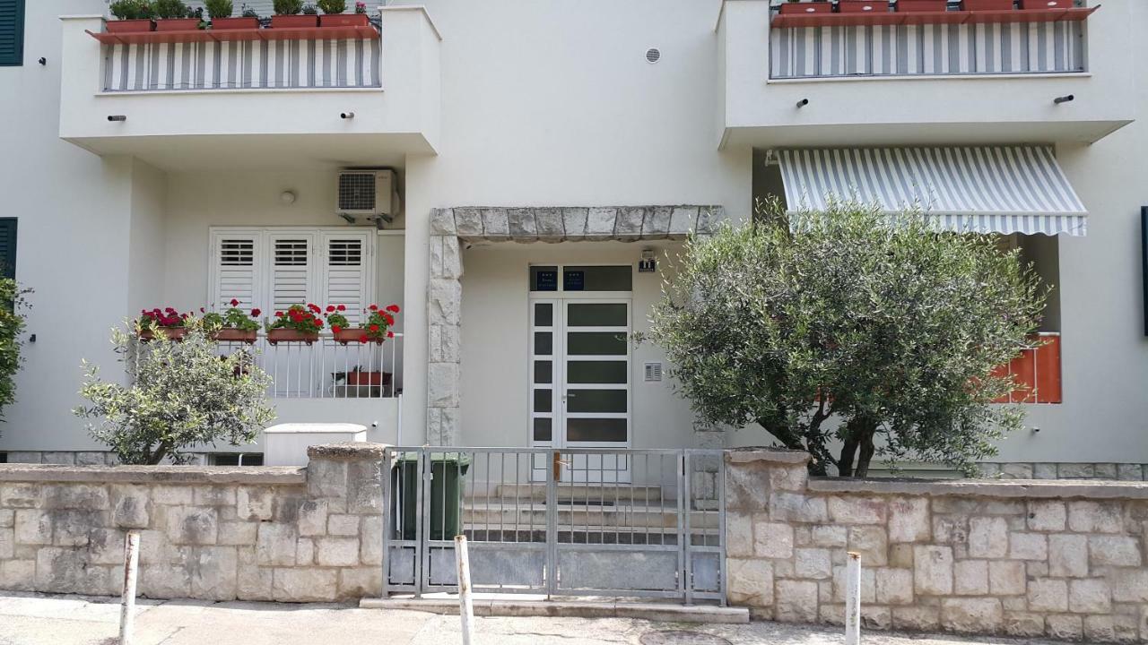 Apartments West Coast Split Luaran gambar