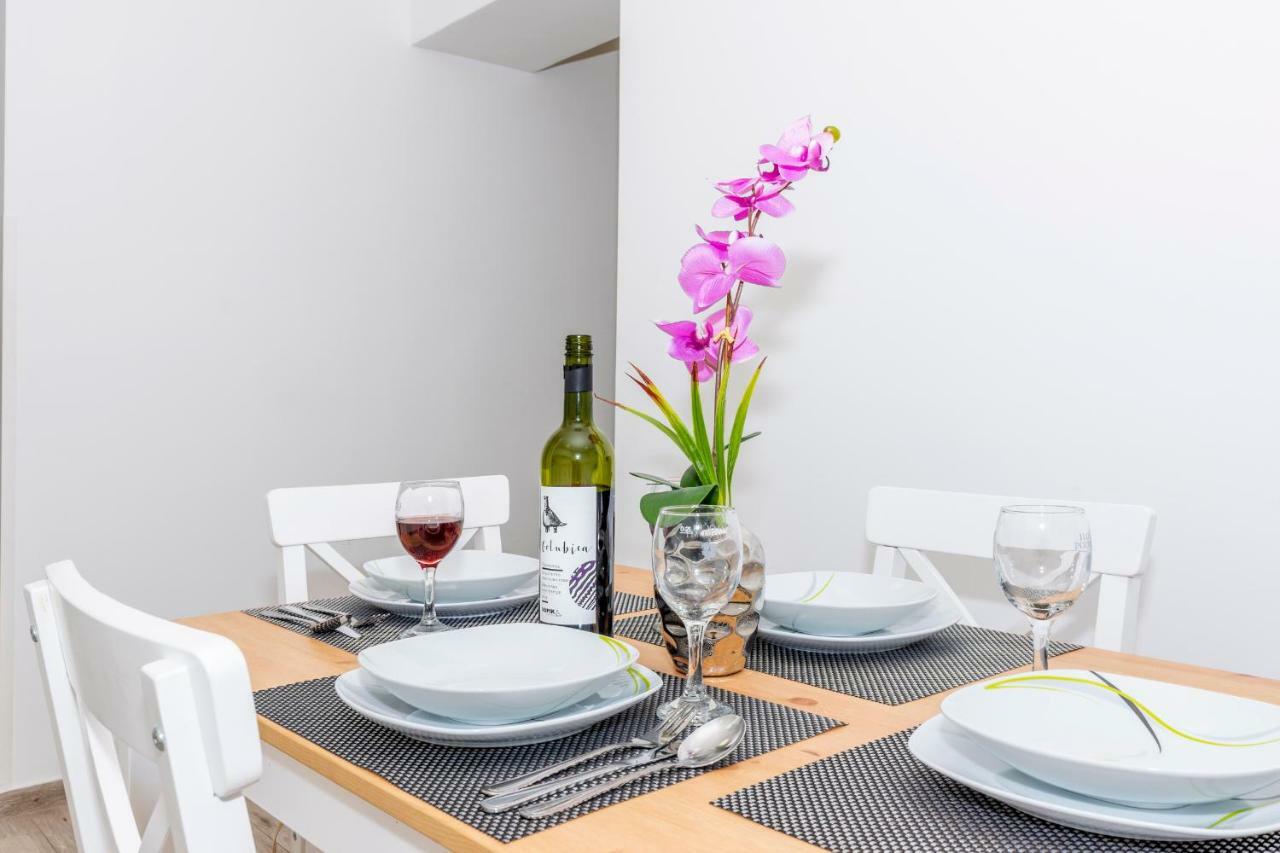 Apartments West Coast Split Luaran gambar